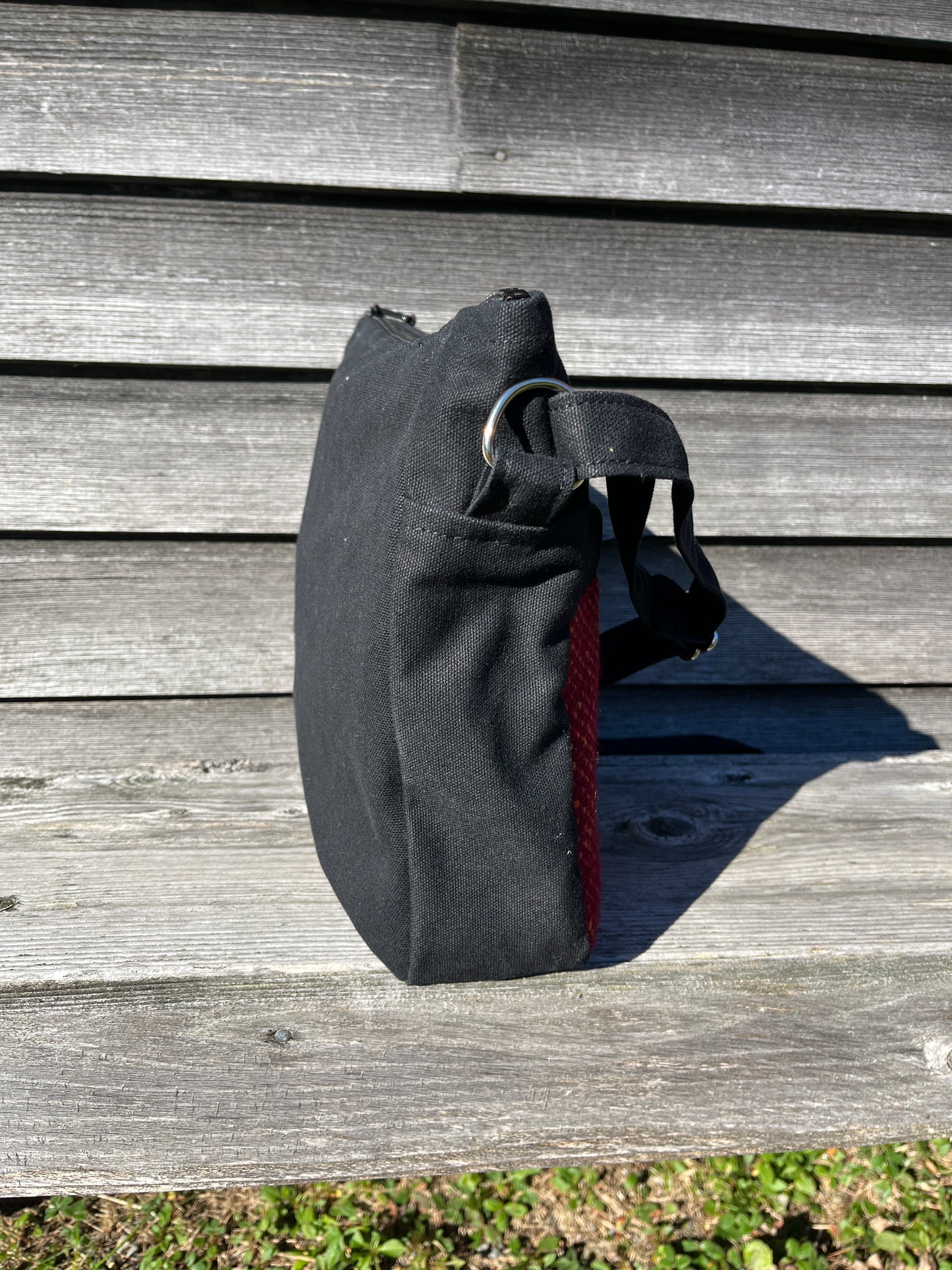Bent Crossbody Zip Top - Black with red textile