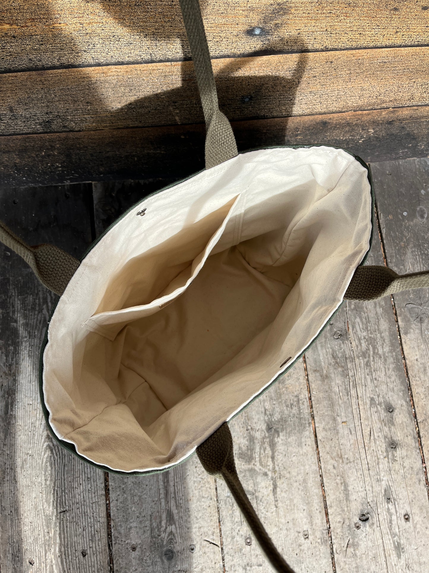 Bent Snap Tote 121 - olive salmon textile / olive canvas