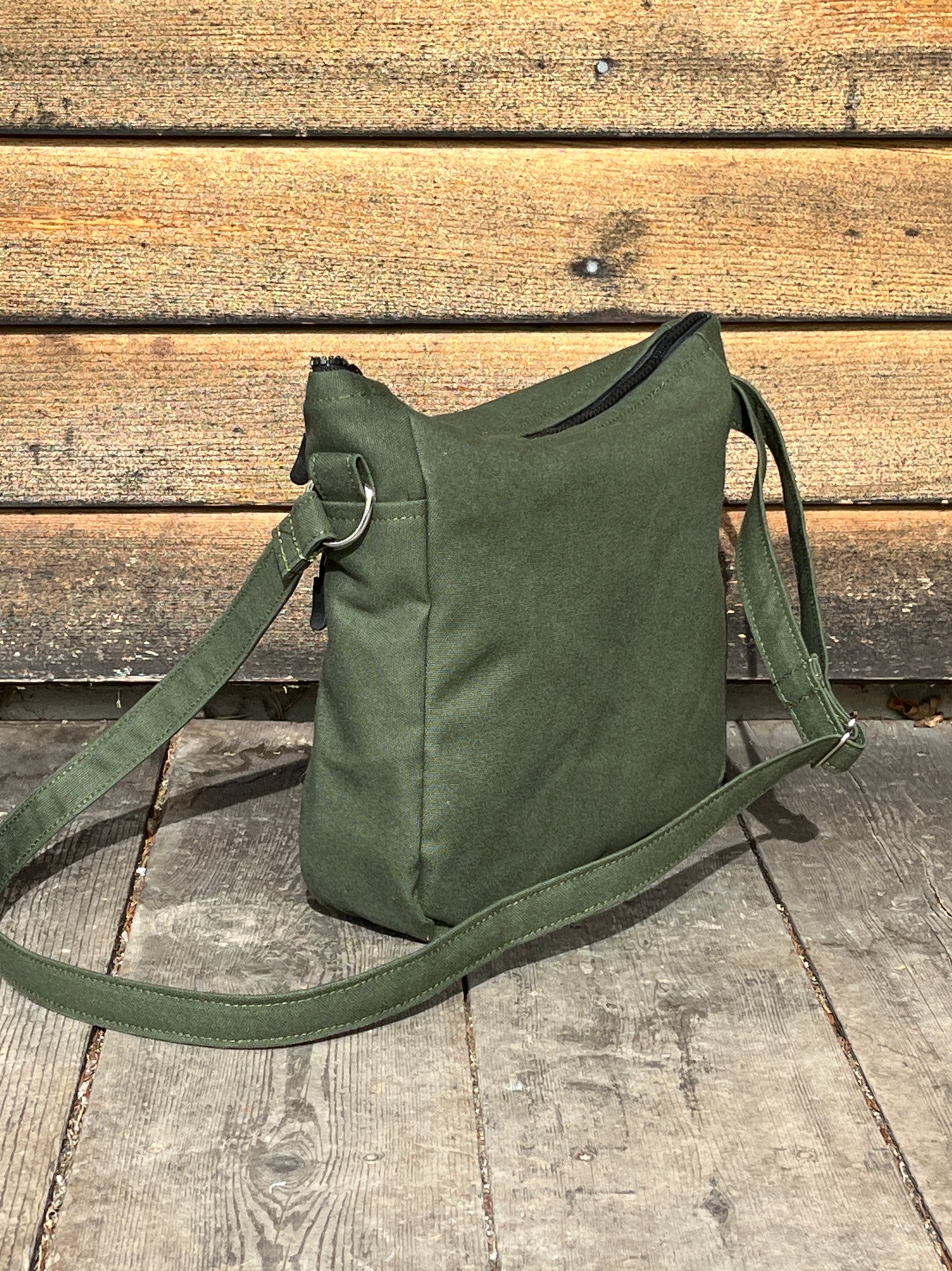 Bent Crossbody Zip Top 112 - Lime green textile with Olive canvas / lime interior