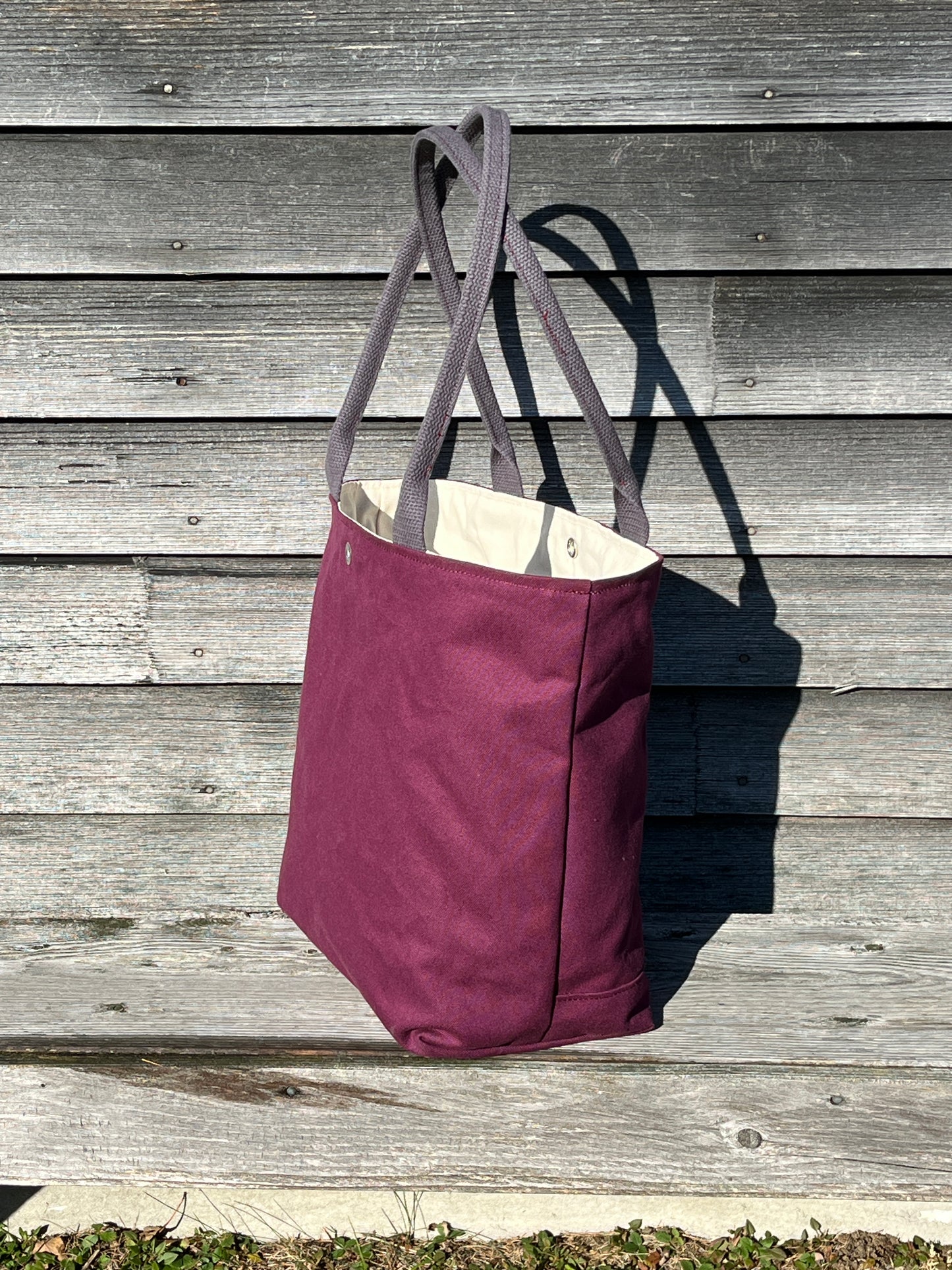 Bent Snap Tote - burgundy textile / burgundy canvas