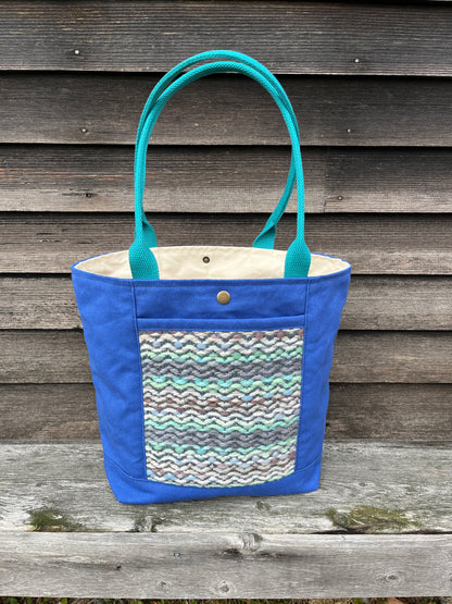Bent Snap Tote 126 - Teal wavy textile / Blue canvas