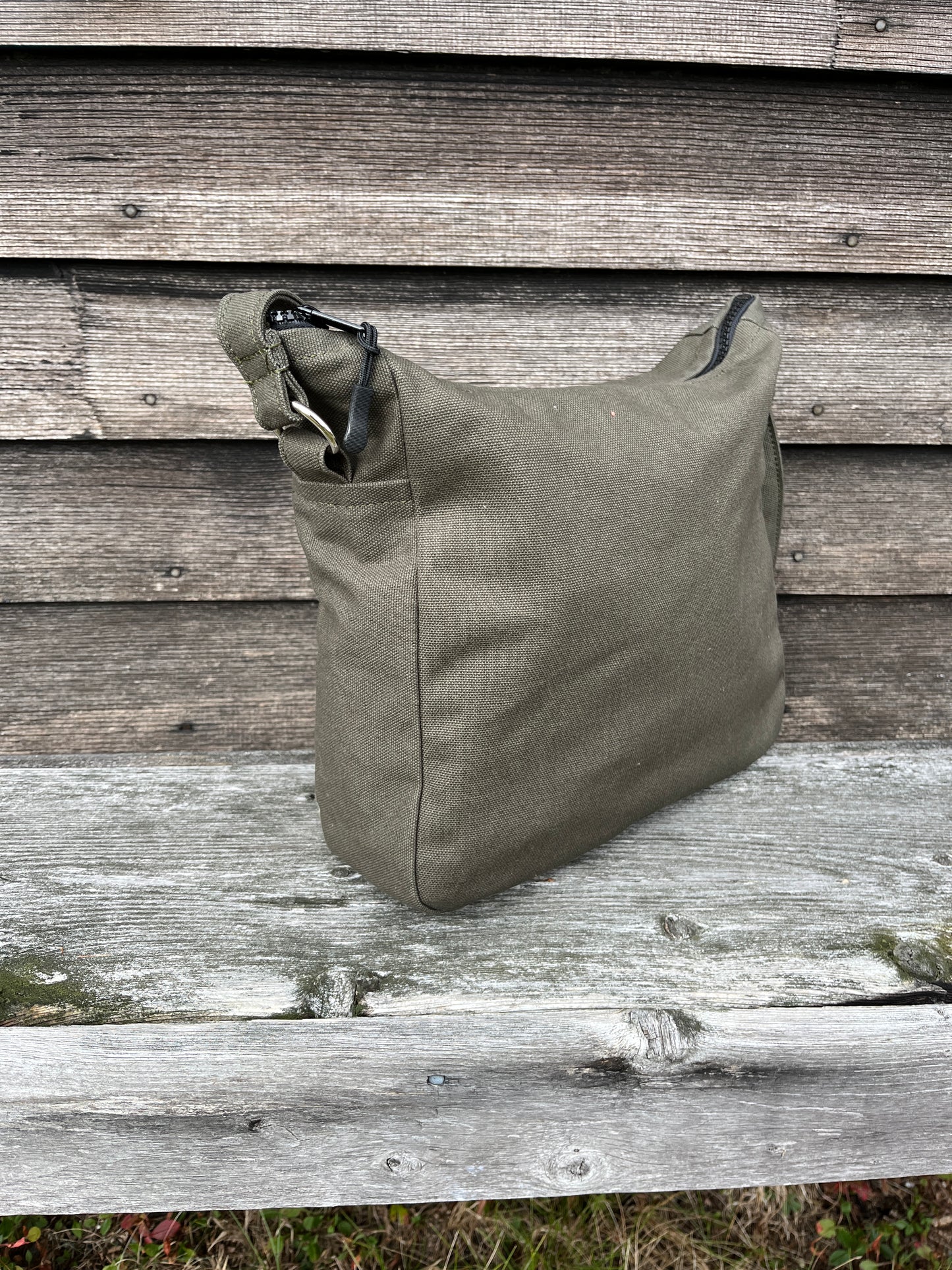 Bent Crossbody Zip Top 131 - Salmon lime textile with Olive canvas / white interior