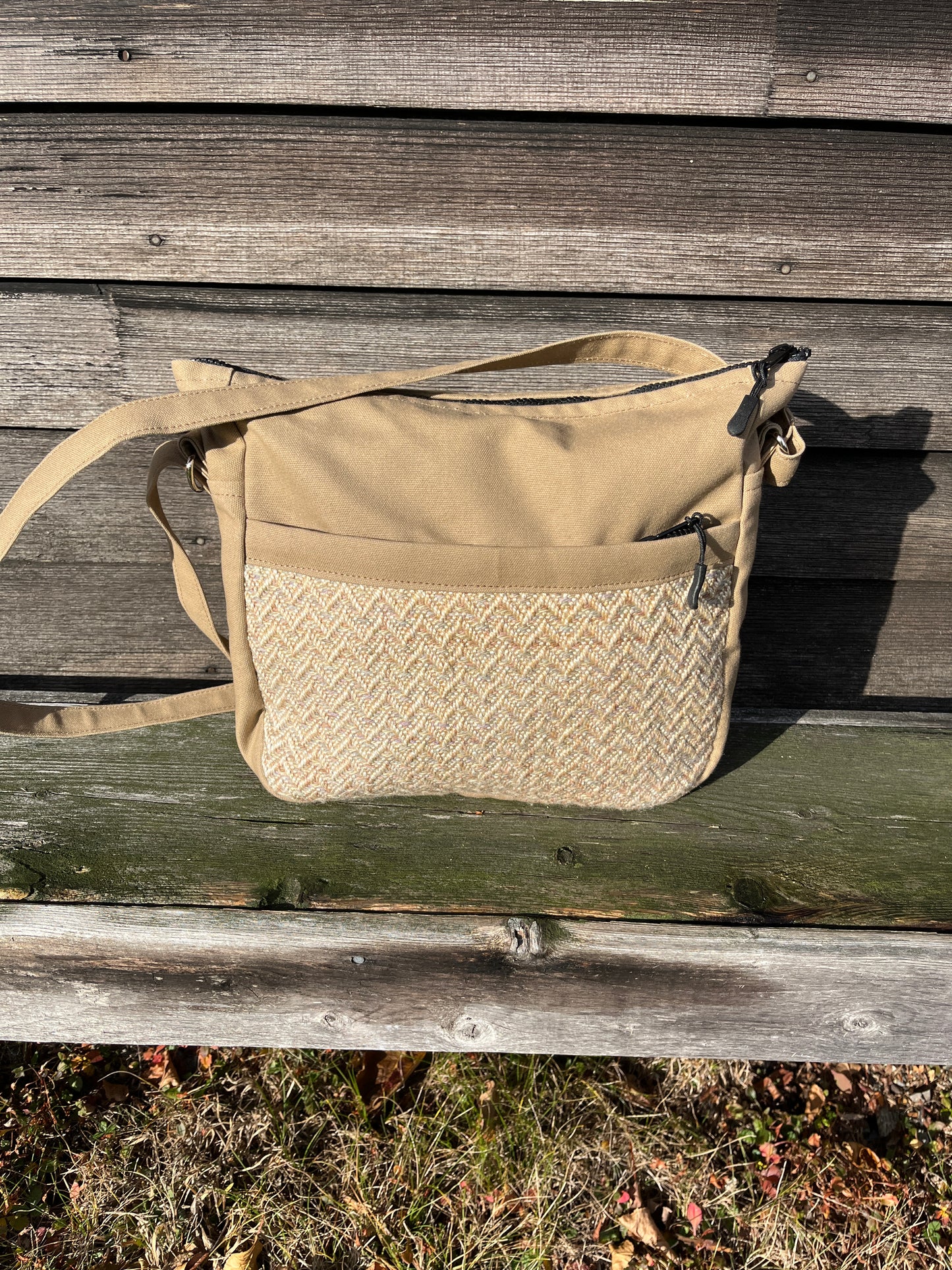 Bent Crossbody Zip Top 134 - Khaki textile with khaki canvas / white interior