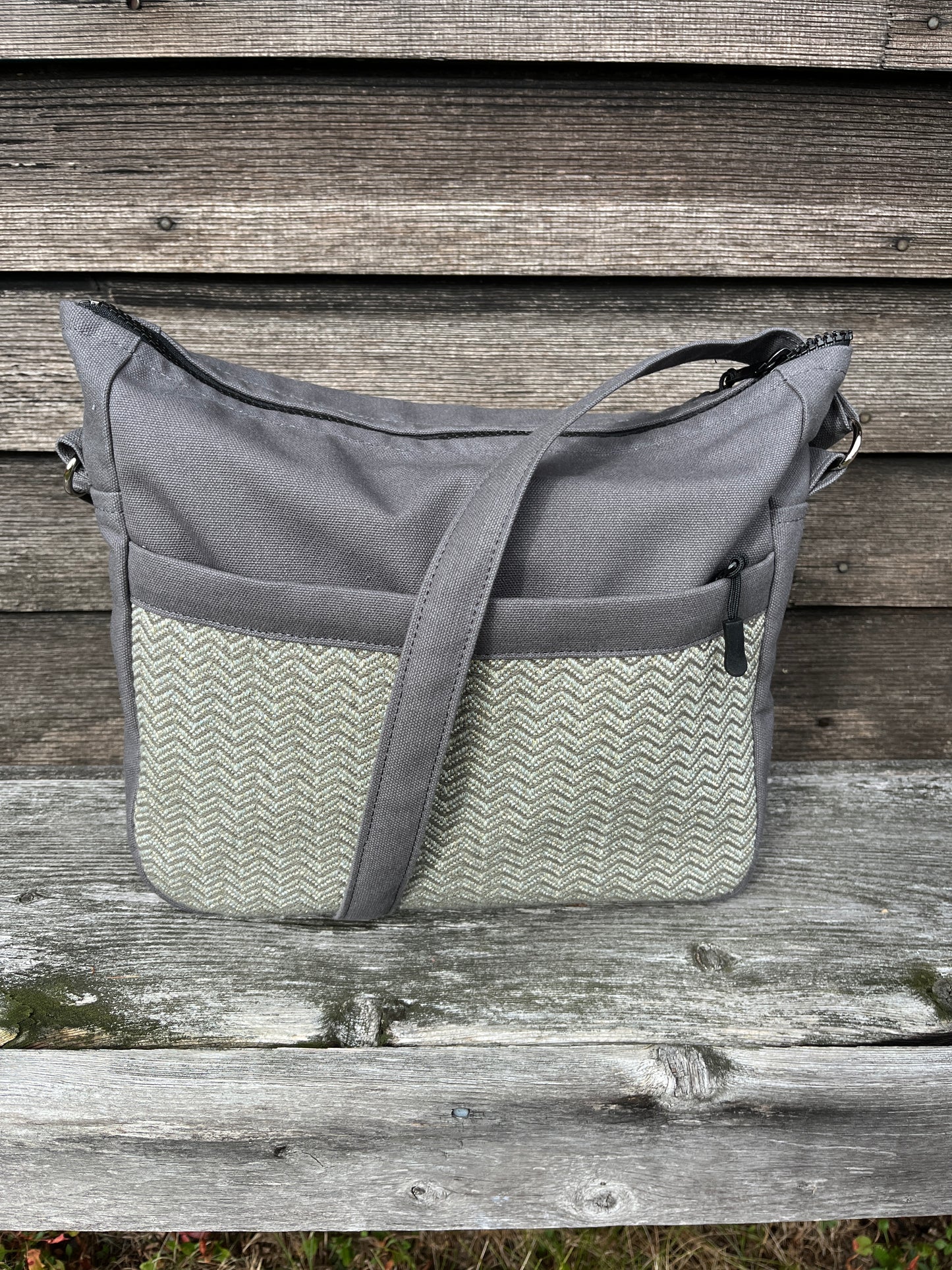 Bent Crossbody Zip Top 130 - Grey sparkle textile with grey canvas / white interior