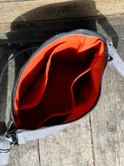 Bent Crossbody Zip Top 116 - Orange multi textile with Grey canvas / terracotta interior