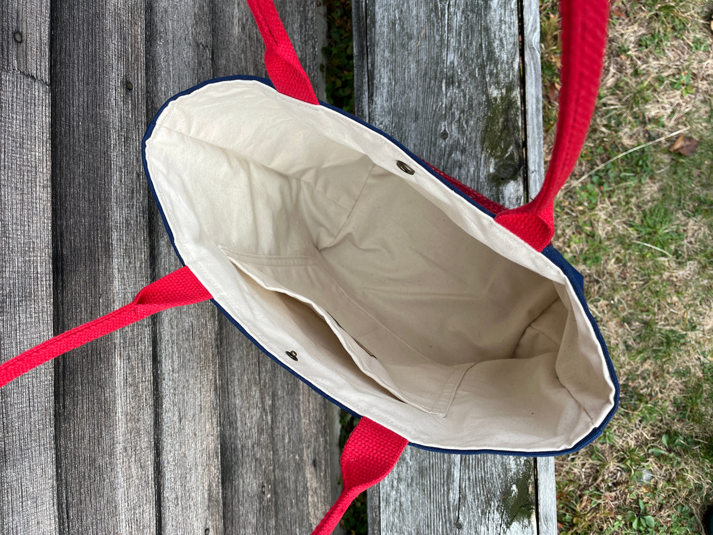 Bent Snap Tote 124 - Red textile / Navy canvas