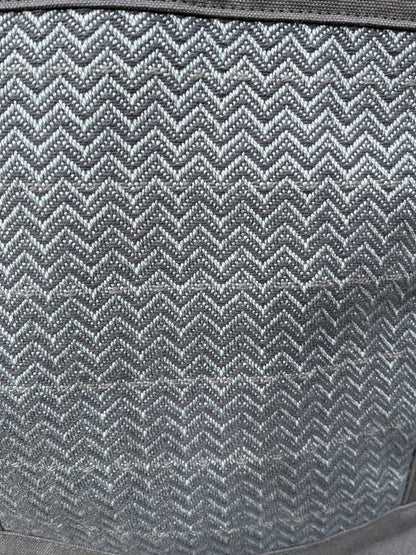 Bent Snap Tote 123 - Grey chevron textile / Grey canvas