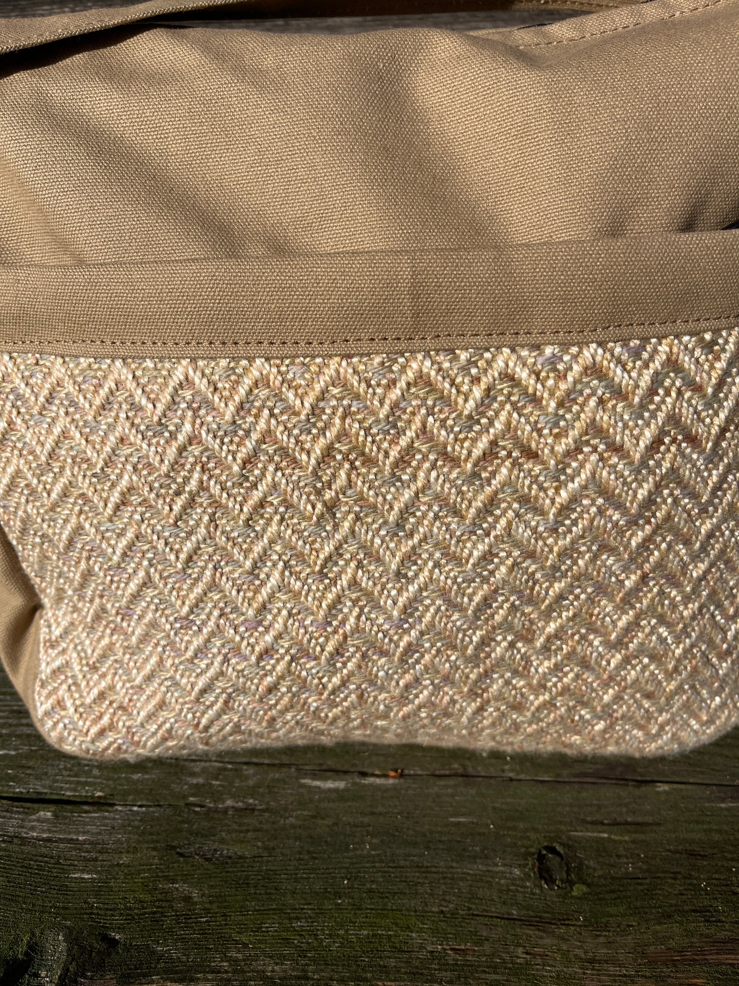 Bent Crossbody Zip Top 134 - Khaki textile with khaki canvas / white interior