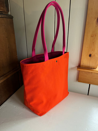 Bent Snap Tote 136 - pink textile / orange canvas
