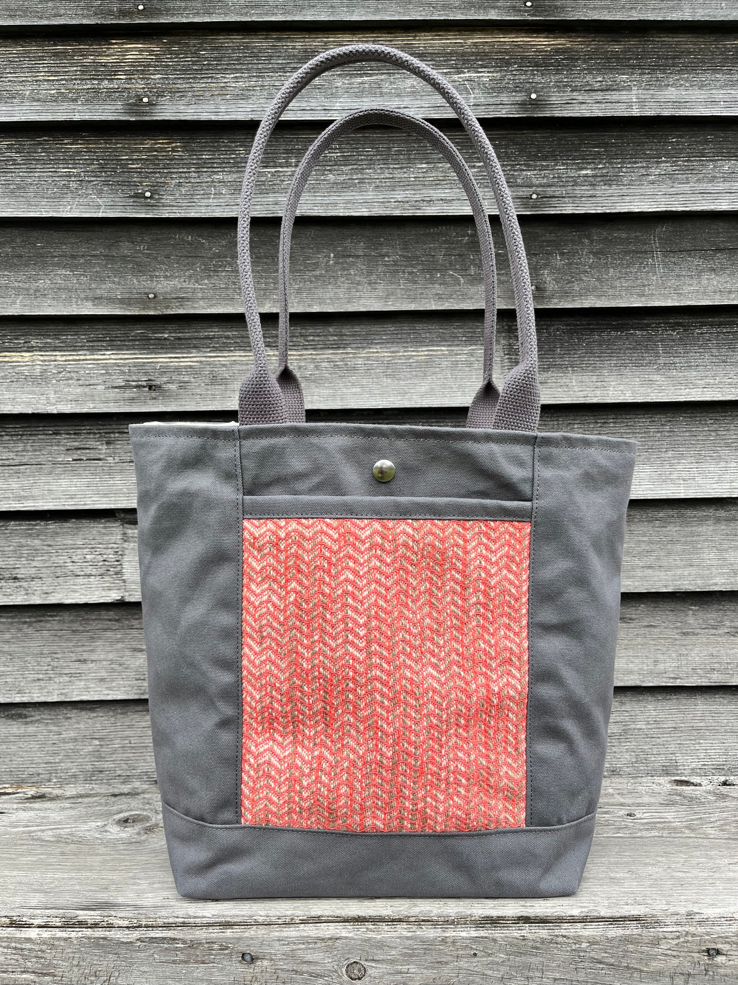 Bent Snap Tote - salmon pink textile  / grey canvas