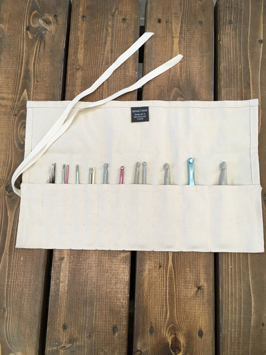The Knitting roll - Crochet (or sock needles)